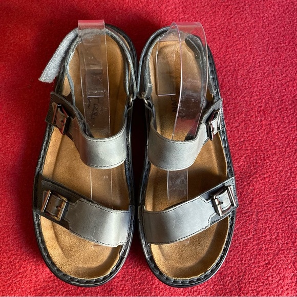 NAOT  Sz 41 Soprano Vintage Grey Removable Sole Buckle Closure Sandals - Picture 4 of 12